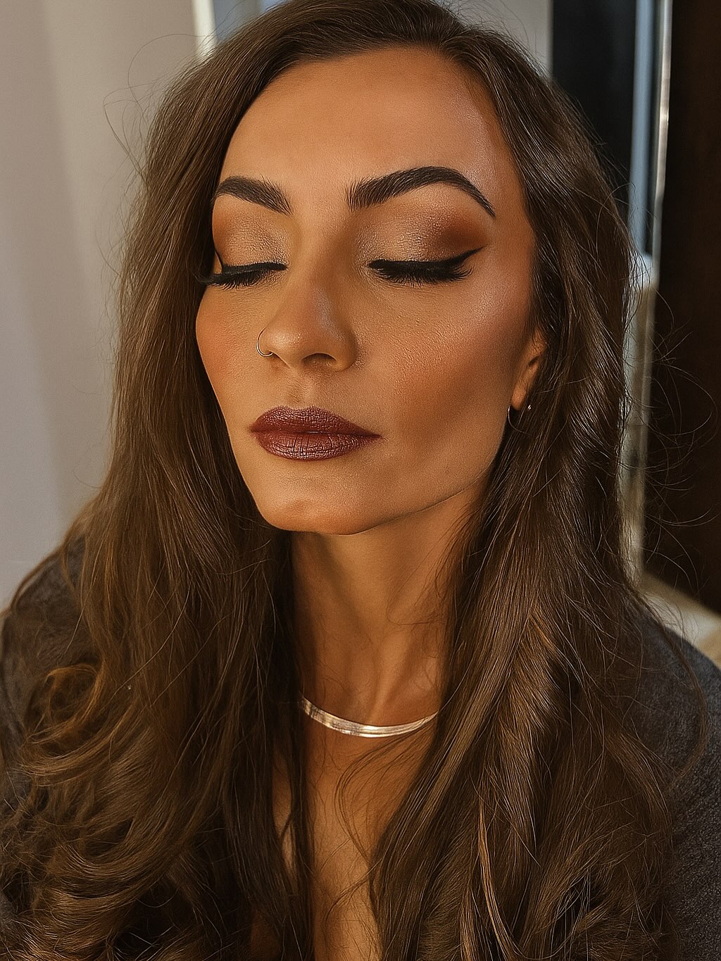 ✨ Brilho, confiança e cada detalhe pensado para realçar essa beleza única ✨#GlowMakeup #Maquiage
